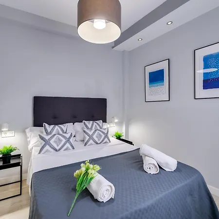 Xpce Merced Square - Picasso Apartment