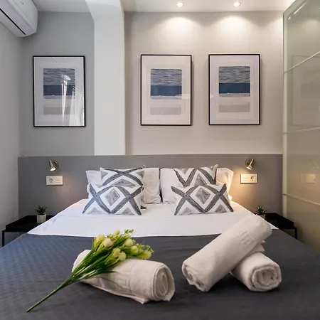Xpce Merced Square - Picasso Apartment *