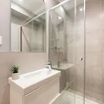 Апартаменты Xpce Merced Square - Picasso *